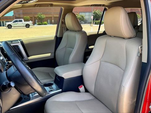 Used 2024 Toyota 4Runner Limited AWD/4WD image 11