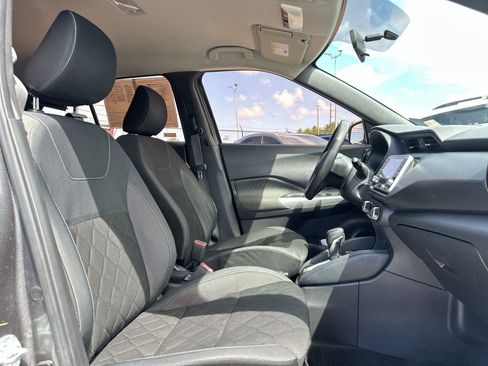Used 2019 Nissan Kicks SV FWD image 24