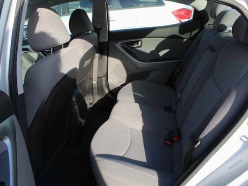 Used 2015 Hyundai Elantra SE w/ Option Group 02 image 24