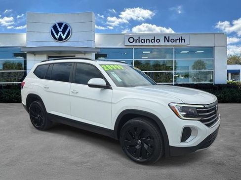 Used 2024 Volkswagen Atlas SE FWD image 1