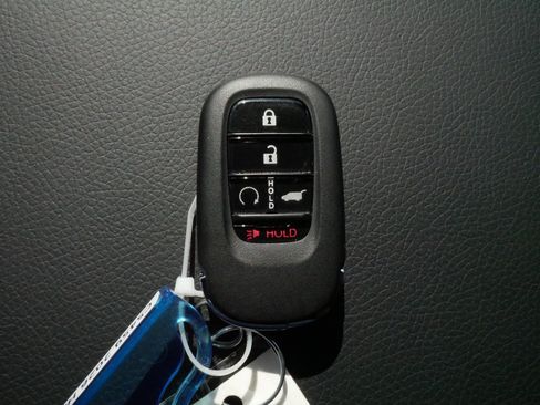 Certified 2026 Honda Pilot Black Edition image 32