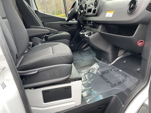 New 2025 Mercedes-Benz Sprinter 2500 image 40
