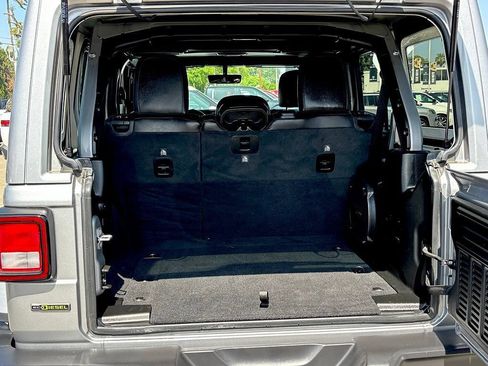 Used 2021 Jeep Wrangler Unlimited Sahara AWD/4WD image 22