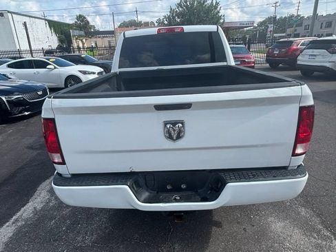 Used 2017 RAM 1500 Express RWD image 5