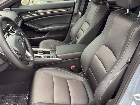 Used 2022 Honda Accord Sport image 6