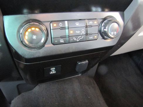Used 2022 Ford F250 XLT AWD/4WD image 42