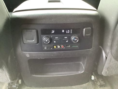 Used 2015 Chevrolet Suburban LTZ AWD/4WD image 18