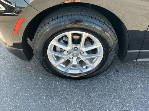 Used 2024 Chevrolet Equinox LT AWD/4WD image 9