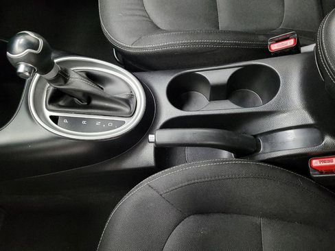 Used 2018 Kia Soul + image 26