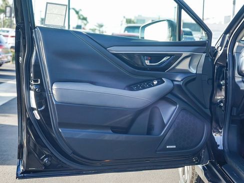 Certified 2025 Subaru Outback Onyx Edition image 24