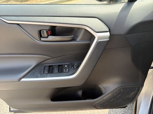 Certified 2024 Toyota RAV4 LE AWD/4WD image 20
