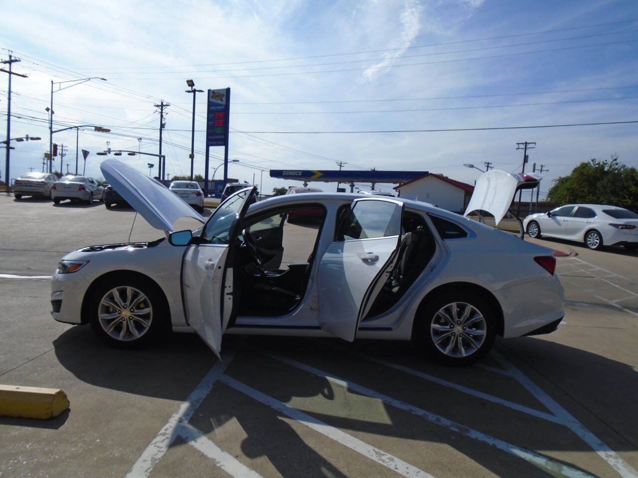 Used 2025 Chevrolet Malibu LT FWD image 25