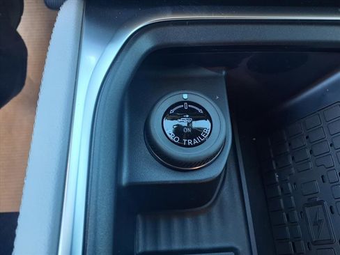 New 2025 Ford Expedition Platinum w/ Platinum Ultimate Package image 12