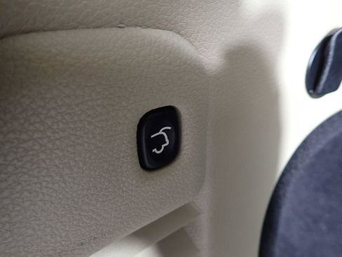 Used 2020 Jeep Grand Cherokee Limited AWD/4WD image 19