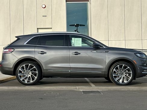 Used 2022 Lincoln Nautilus Reserve w/ Equipment Group 202A image 2