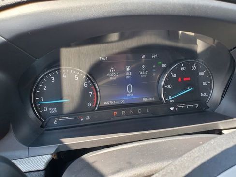 Used 2024 Ford Explorer XLT w/ Equipment Group 202A AWD/4WD image 18