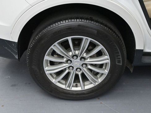 Used 2019 Cadillac XT5 Luxury FWD image 35