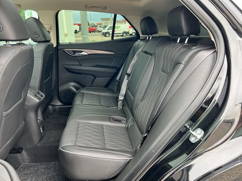 Used 2023 Buick Envision Avenir AWD/4WD image 27