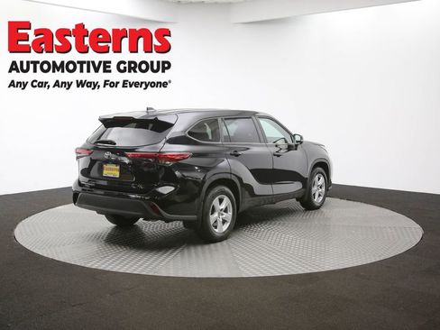 Used 2023 Toyota Highlander L image 41