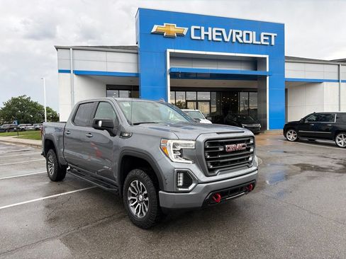 Used 2022 GMC Sierra 1500 AT4 AWD/4WD image 1