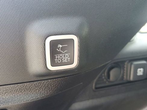 New 2025 Jeep Grand Cherokee Altitude image 11