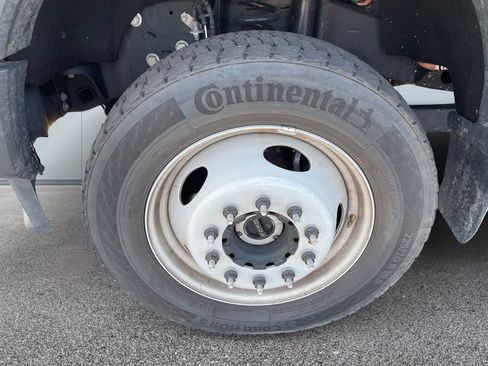 Used 2025 Ford F550 4x4 Regular Cab Super Duty w/ XL Chrome Package image 12
