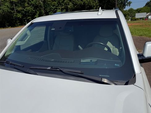 Used 2016 Cadillac Escalade Premium AWD/4WD image 15
