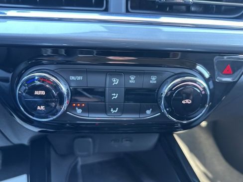 New 2026 Chevrolet Trax LT w/ Sunroof Package image 17