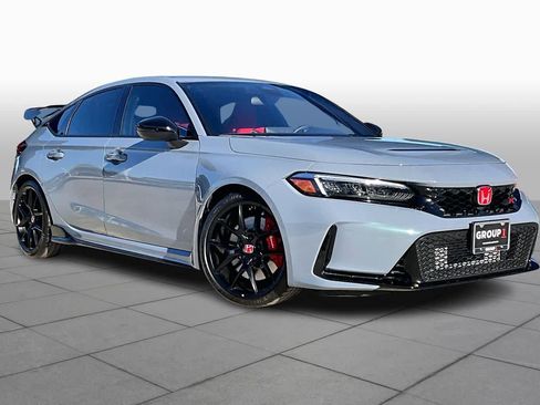 Used 2025 Honda Civic Type R image 2