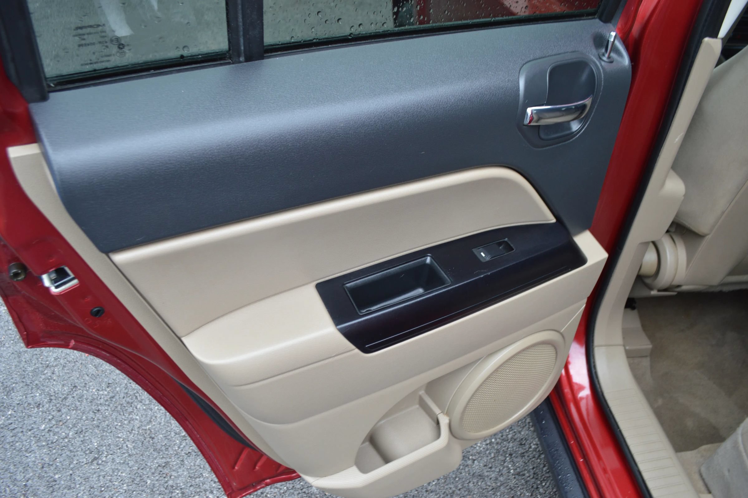 Used 2016 Jeep Patriot Latitude FWD image 17