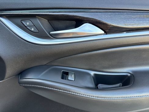 Used 2021 Buick Enclave Avenir w/ Avenir Technology Package FWD image 20