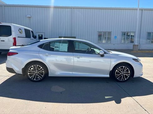 New 2026 Toyota Camry XLE AWD/4WD image 5