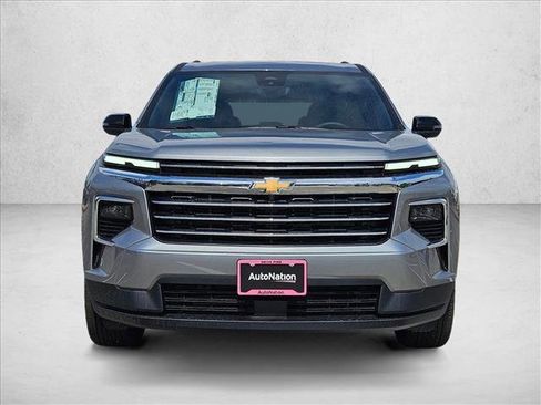 New 2026 Chevrolet Traverse LT w/ Sun and Wheel Package FWD image 6
