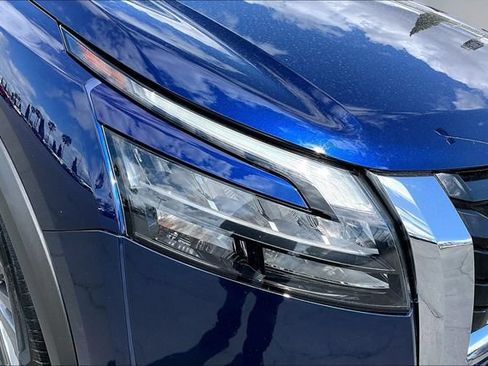 Certified 2024 Nissan Pathfinder SV FWD image 31
