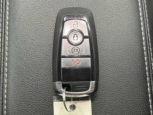 Used 2022 Ford Escape SE w/ Cold Weather Package image 21