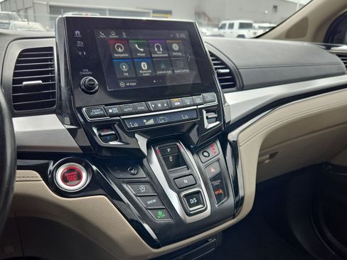 Used 2021 Honda Odyssey Touring image 23