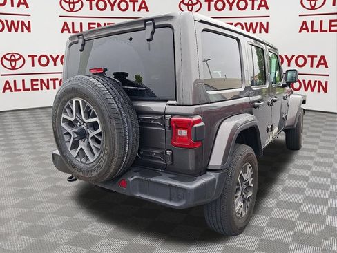 Used 2025 Jeep Wrangler Unlimited Sahara w/ Safety Group AWD/4WD image 7