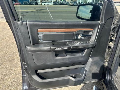Used 2017 RAM 1500 Laramie w/ Convenience Group image 15