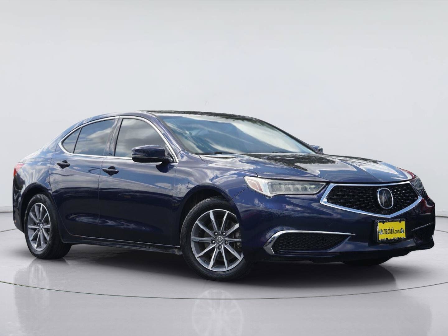 Used 2018 Acura TLX FWD image 2