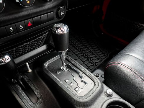 Used 2012 Jeep Wrangler Unlimited Sport AWD/4WD image 62