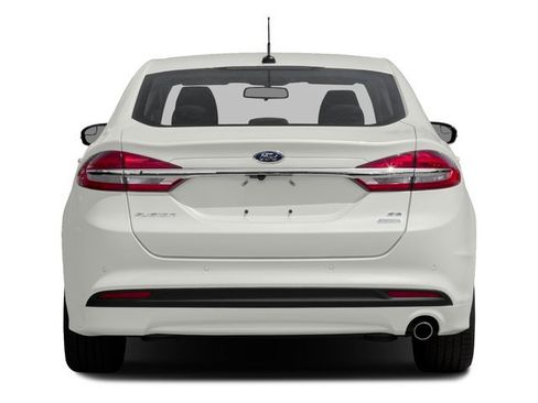 Used 2017 Ford Fusion SE w/ Fusion SE Technology Package FWD image 5