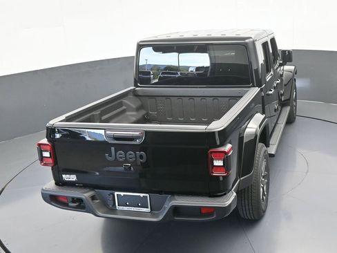New 2026 Jeep Gladiator Sport AWD/4WD image 40