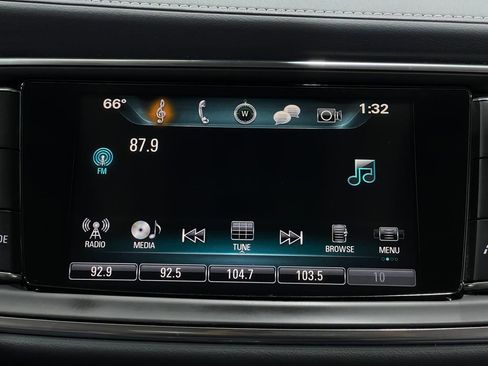 Used 2019 Buick Enclave Premium w/ Experience Buick Package image 26