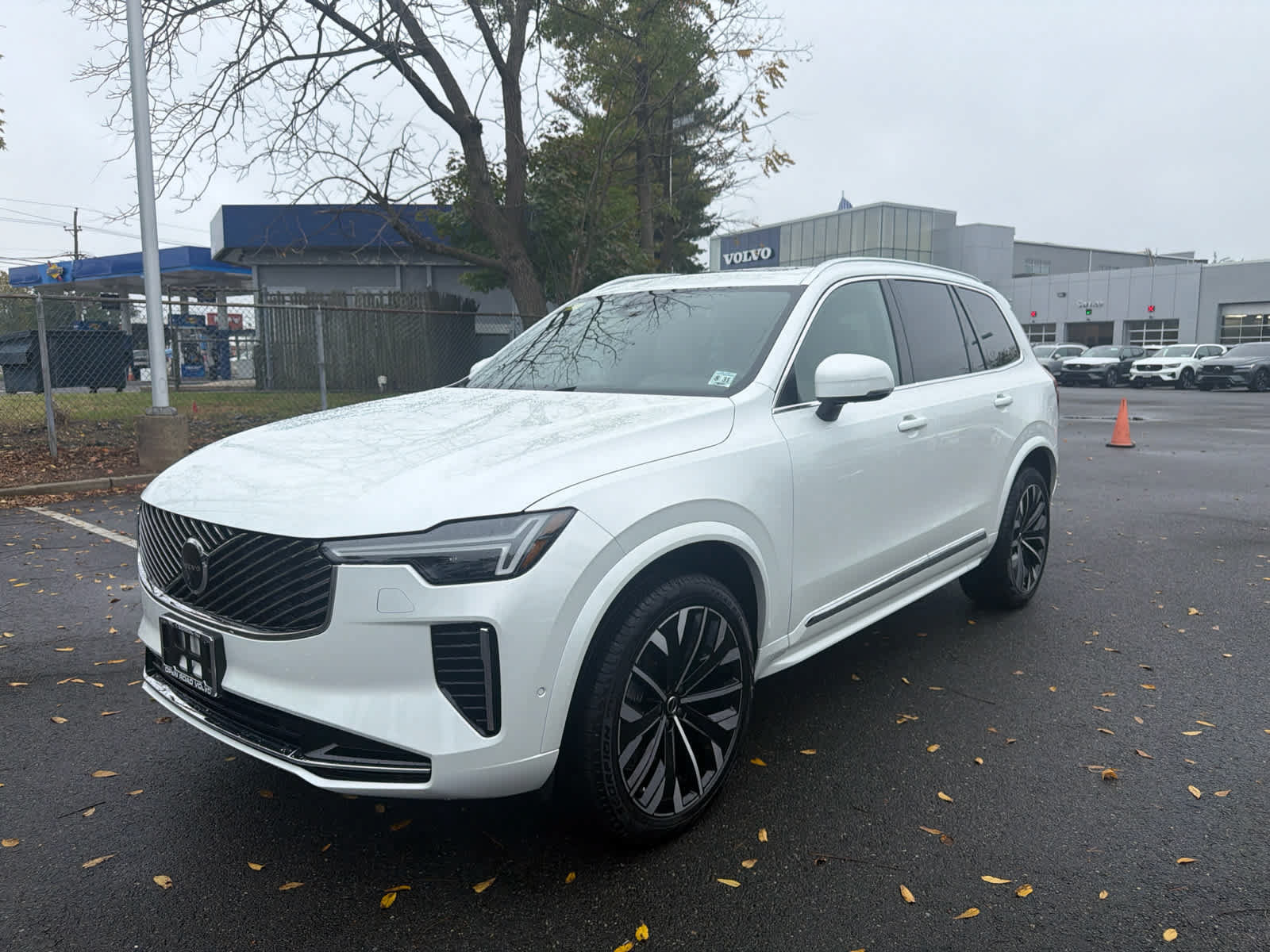 Used 2027 Volvo XC90 B6 Plus AWD/4WD image 2