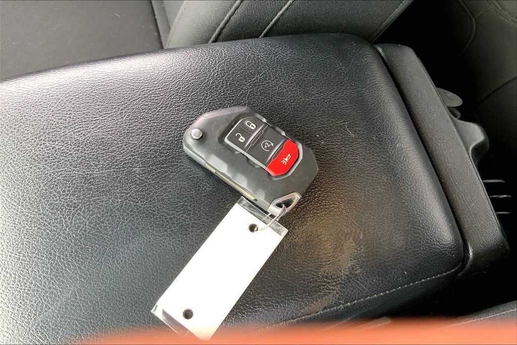 Used 2022 Jeep Gladiator Sport AWD/4WD image 10