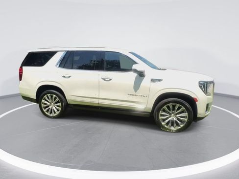 Used 2023 GMC Yukon Denali w/ Denali Reserve Package AWD/4WD image 9