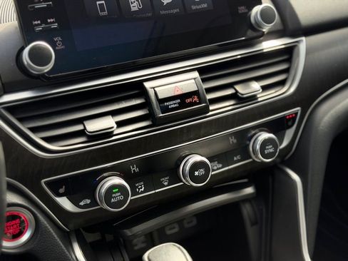 Used 2021 Honda Accord EX-L image 18