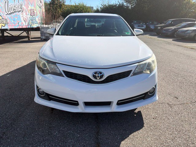 Used 2013 Toyota Camry SE FWD image 2