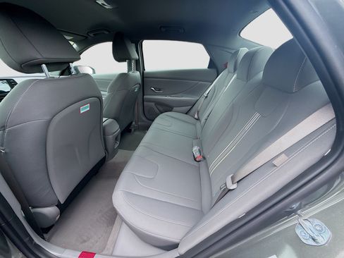 New 2026 Hyundai Elantra Sport FWD image 17