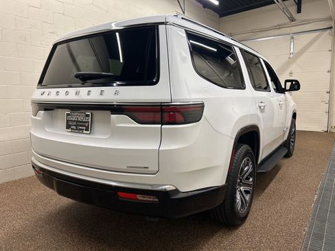 Used 2024 Jeep Wagoneer Series II AWD/4WD image 4